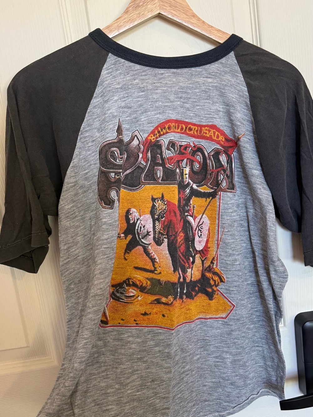 Rare Vintage Men’s Saxon - 1984 World Crusade Design